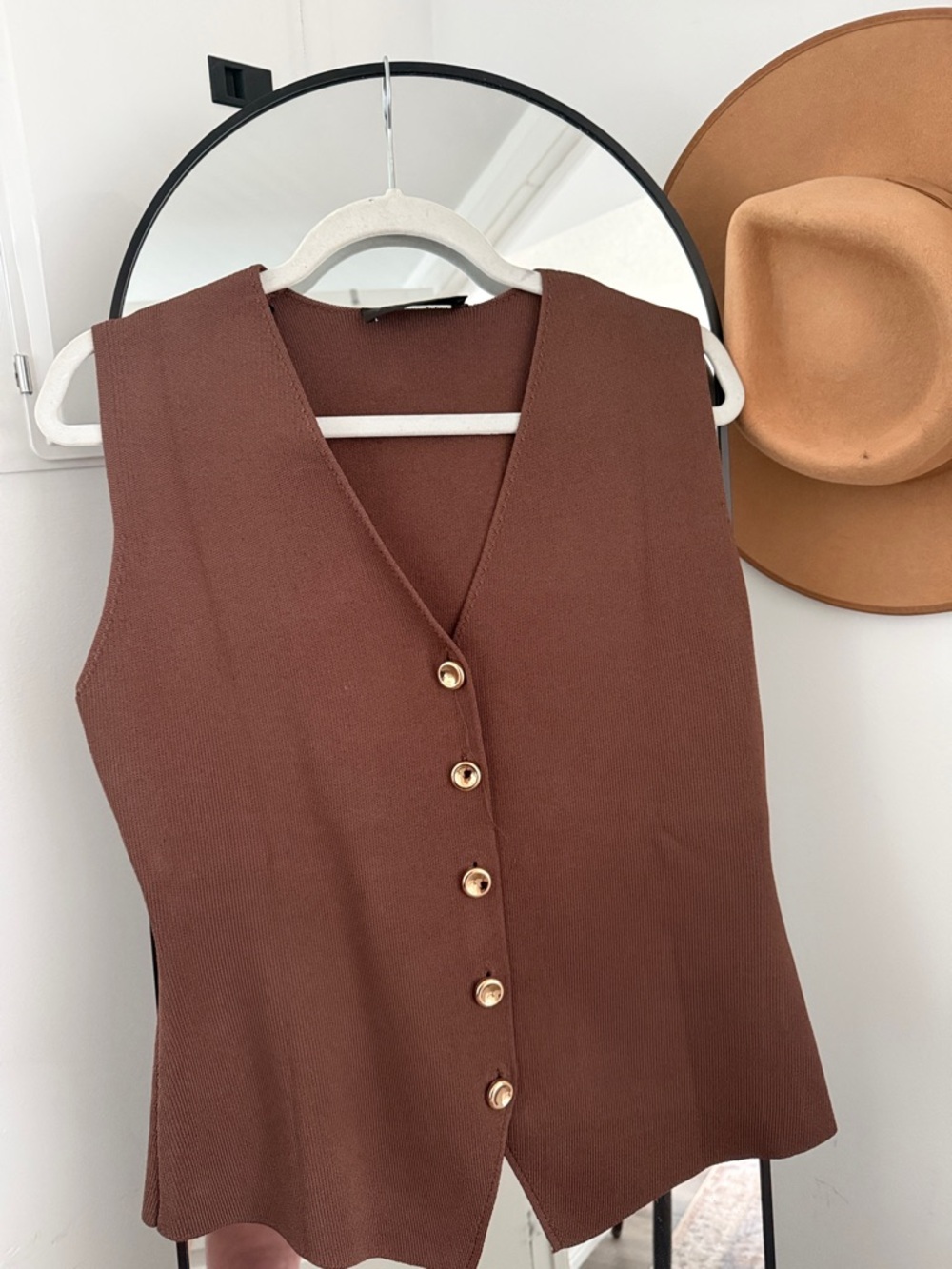 Zara Brown Button-Front Sleeveless Knit Top